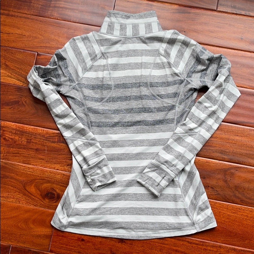 Lululemon Pullover - image 3